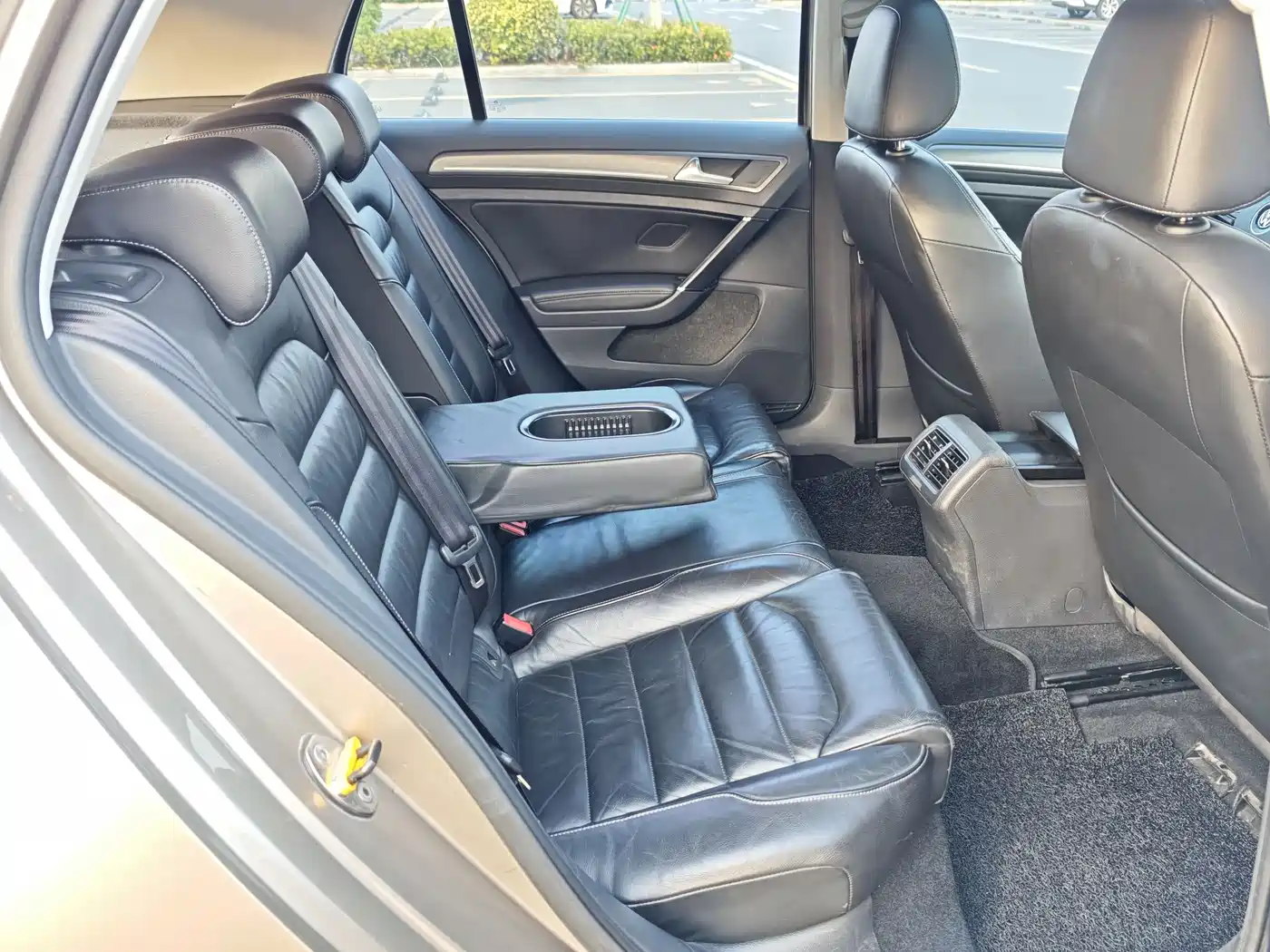 Volkswagen Golf 2015 1.4TSI Automatic Luxury фото 17