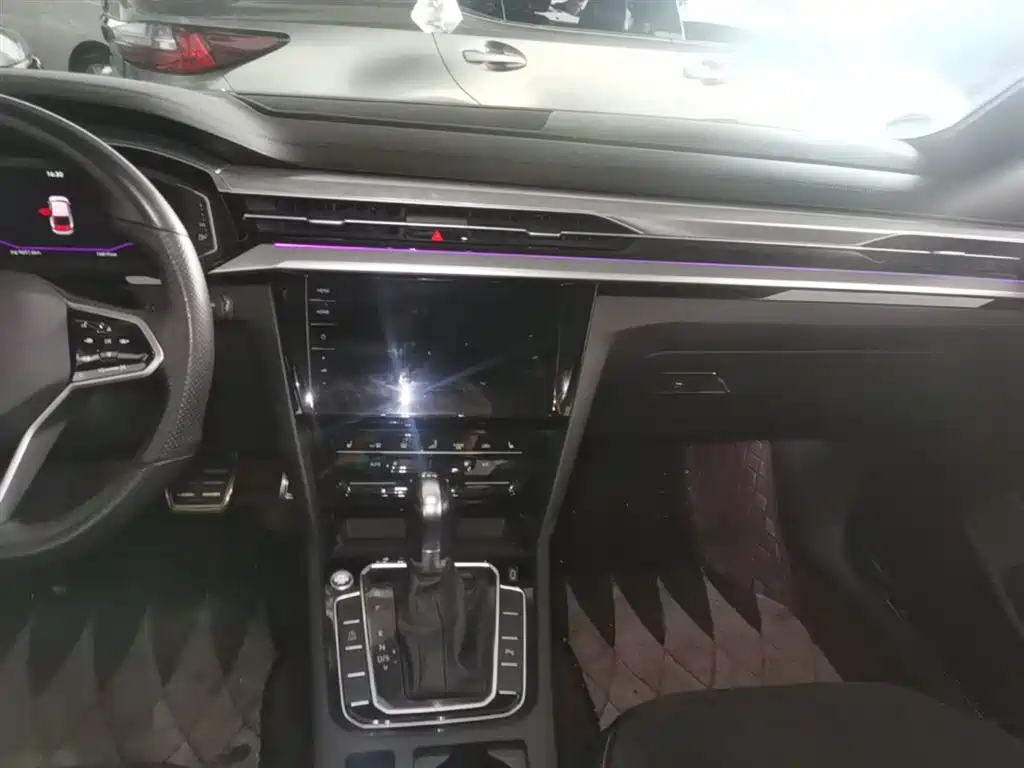Volkswagen FAW-Volkswagen CC 2021 330TSI Dazzle Edition фото 13
