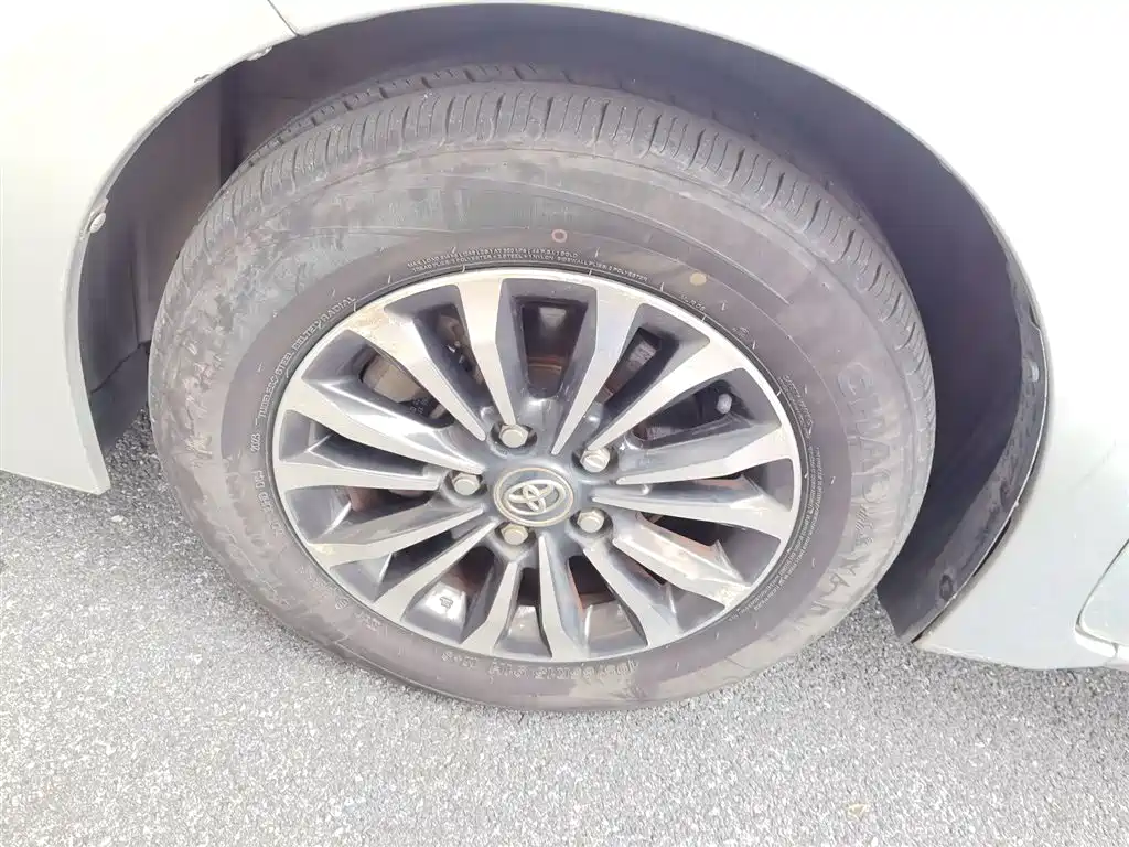 Toyota Corolla 2017 Facelift 1.2T S-CVT GL фото 21