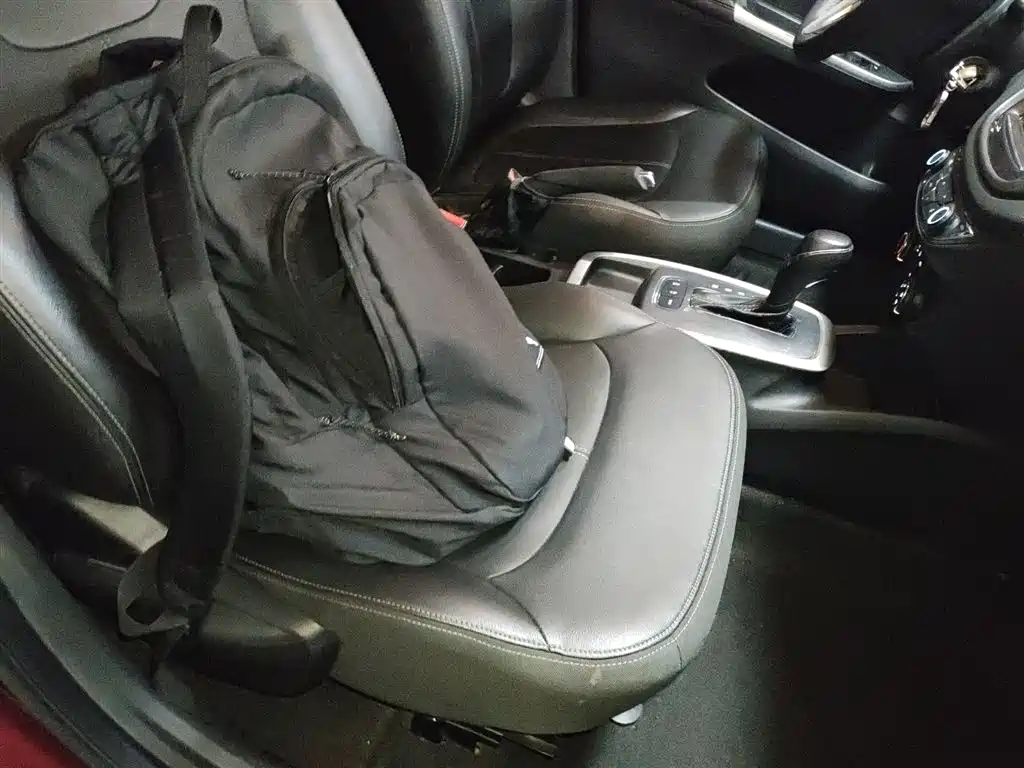 Chevrolet Lova RV 2016 1.5L Automatic Fun Edition фото 16