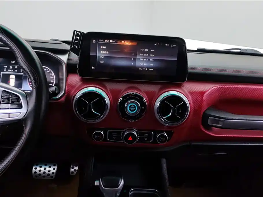 BAIC ORV Beijing Offroad BJ40 2018 PLUS 2.3T Auto 4WD Premium Edition China V фото 13