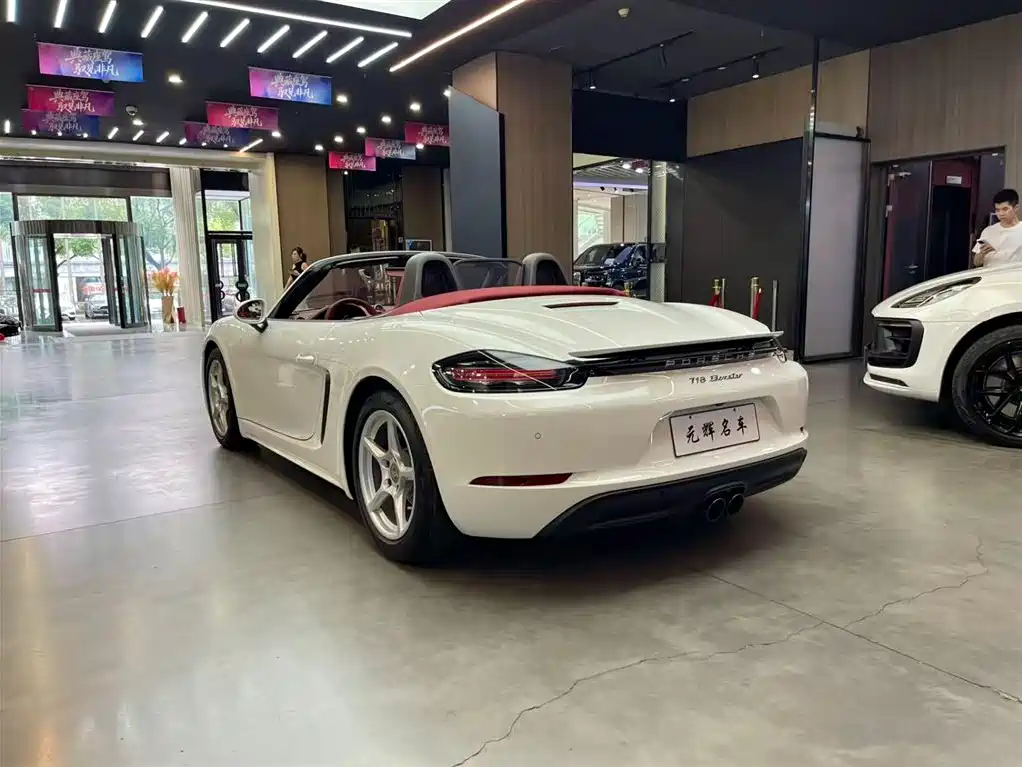 Porsche 718 2022 Boxster 2.0T фото 17