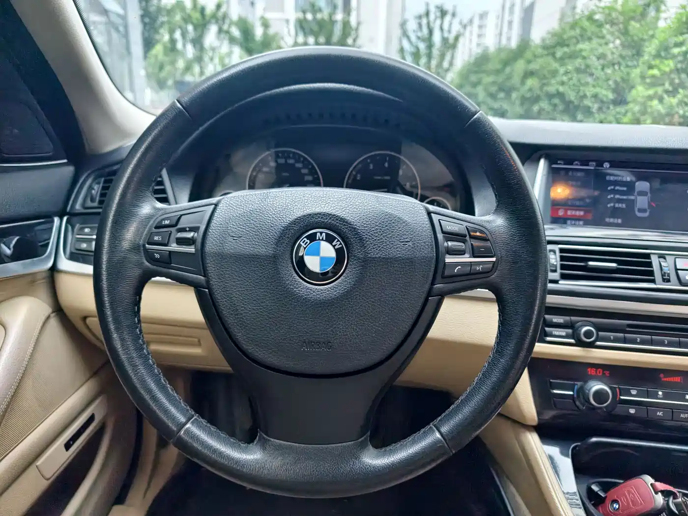 BMW 5 Series 2013 520Li Elegance фото 15