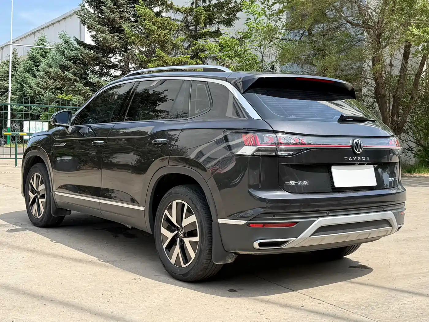 Volkswagen Tayron 2023 280TSI 2WD Luxury Plus Advanced Edition фото 7