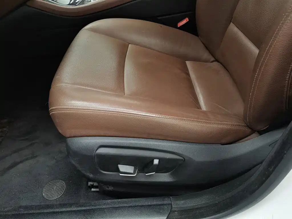 BMW 5 Series 2017 520Li Classic Edition фото 20