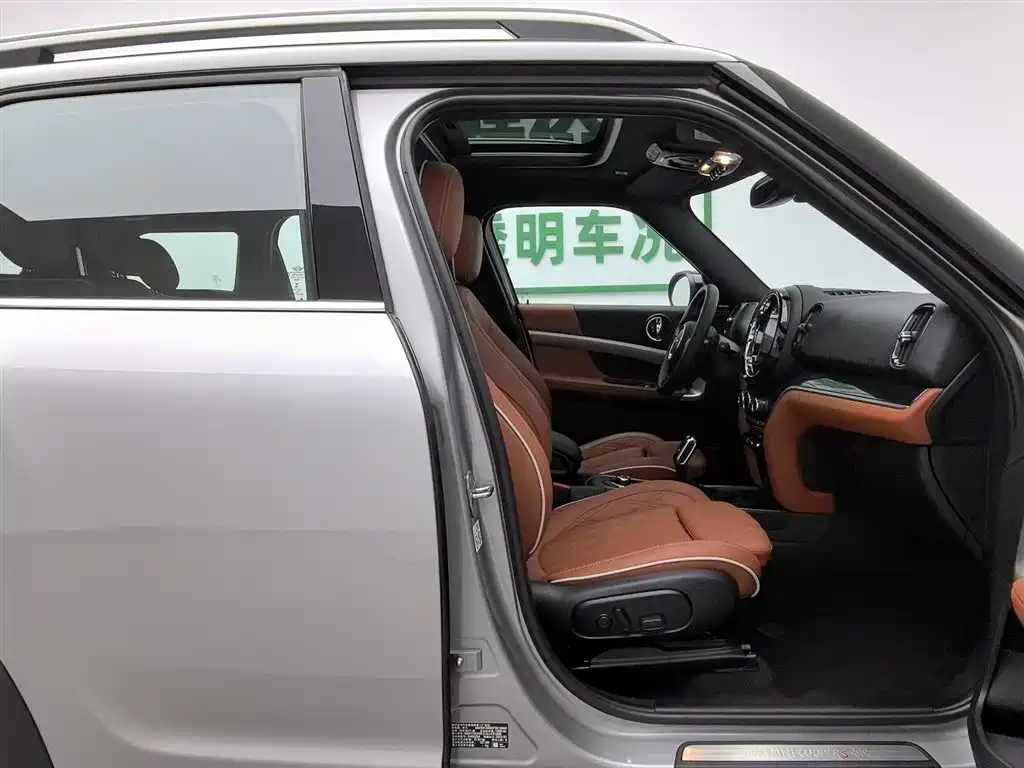MINI COUNTRYMAN 2023 Second Facelift 2.0T COOPER S ALL4 Connoisseur фото 23