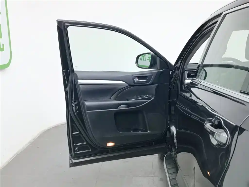 Toyota Highlander 2018 2.0T 4WD Luxury 7-seater China VI фото 8