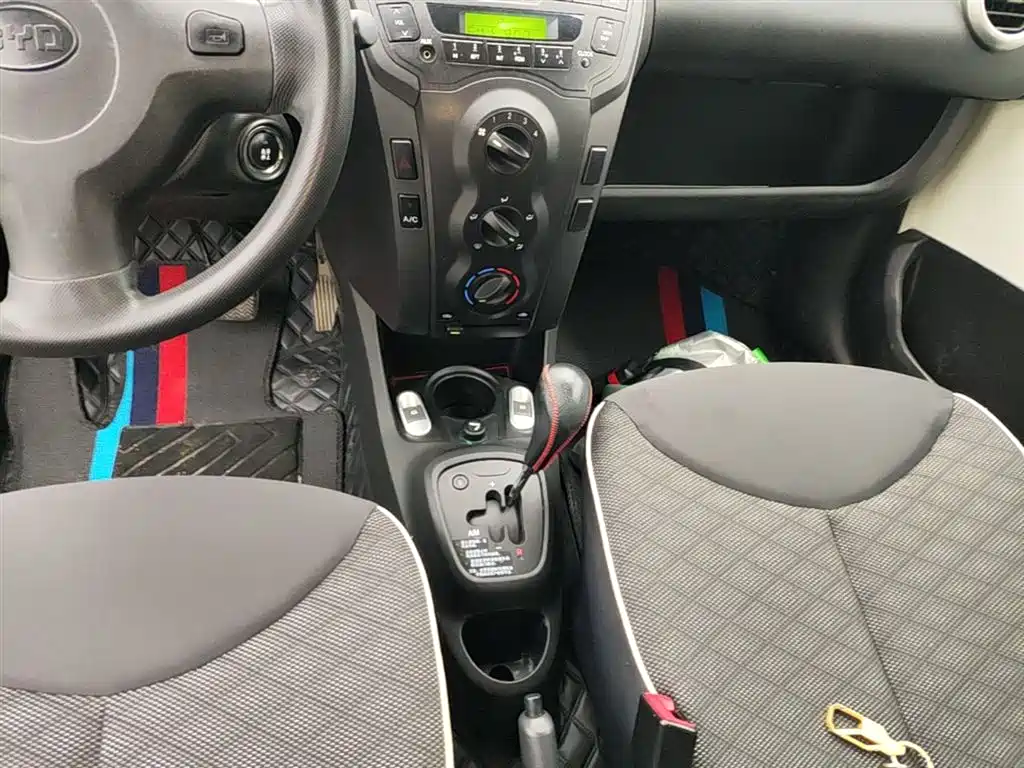 BYD F0 2015 1.0L AMT Xuan Cool Edition фото 14
