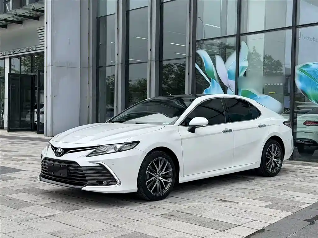 Toyota Camry 2021 2.5G Luxury Edition фото 2