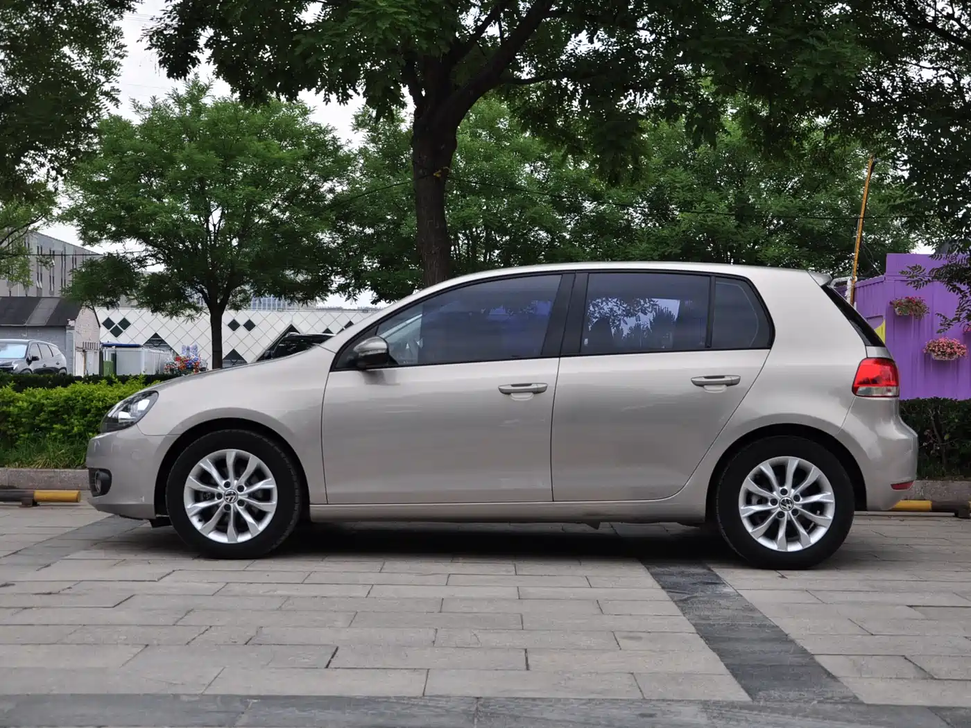 Volkswagen Golf 2012 1.6 Manual Comfort Type фото 5