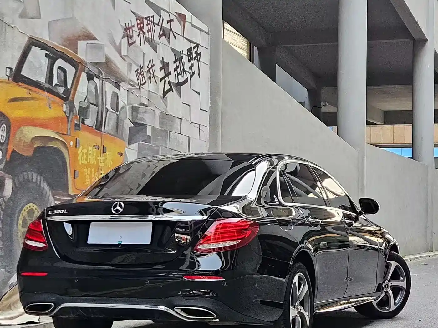 Mercedes-Benz E-Class 2018 E 300 L Sport Luxury фото 2