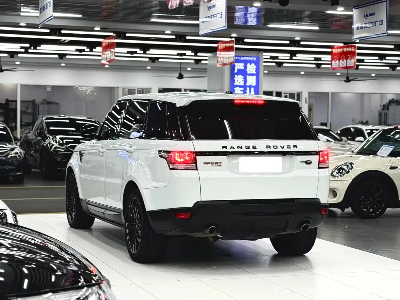 Land Rover Range Rover Sport 2014 3.0 SC V6 HSE DYNAMIC фото 4