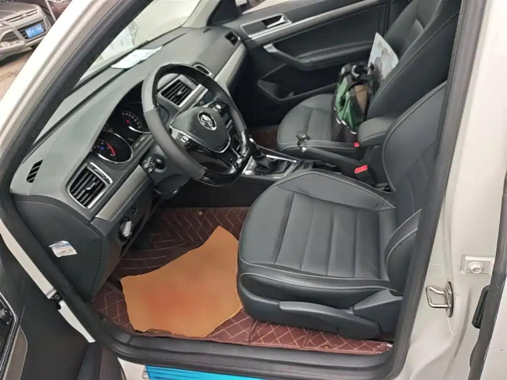 Volkswagen Lavida 2017 230TSI DSG Comfort Edition фото 15