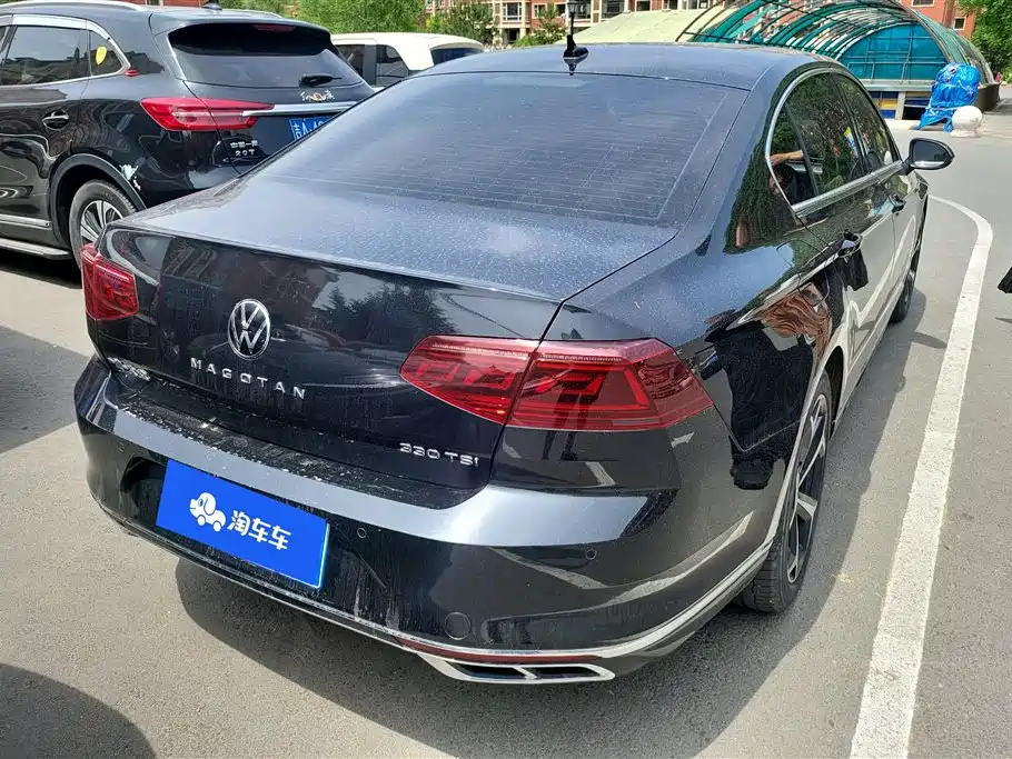 Volkswagen Magotan 2024 2 Million Units Public Sharing Edition 330TSI DSG Luxury фото 3