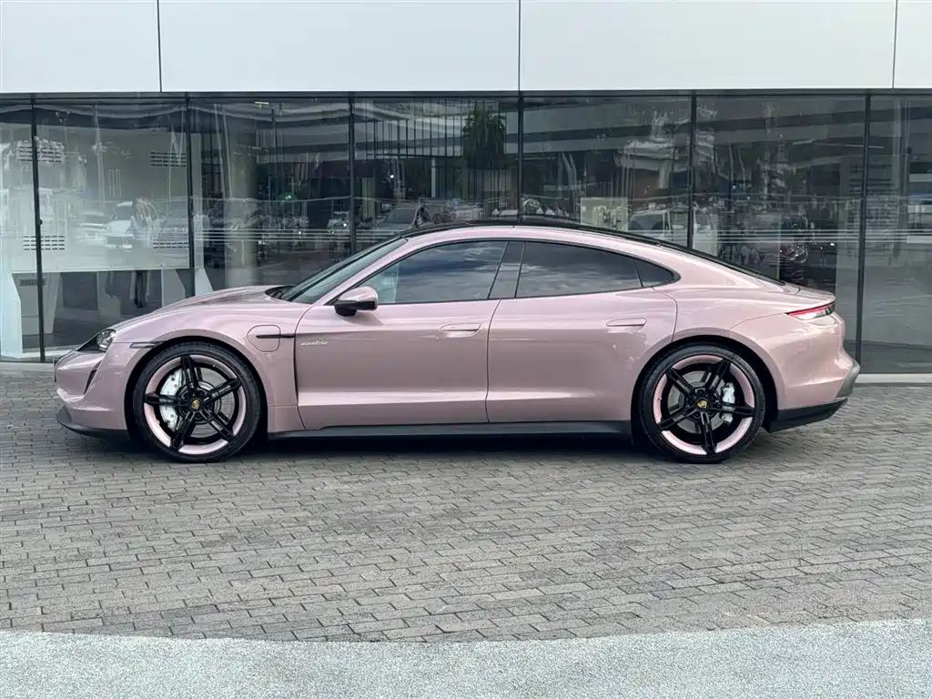 Porsche Taycan 2022 Facelift Taycan фото 2