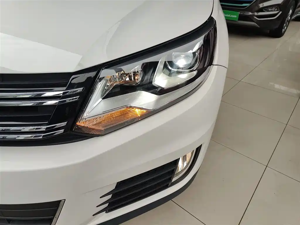 Volkswagen Tiguan 2016 Model 300TSI Automatic 2WD Trend Edition фото 24