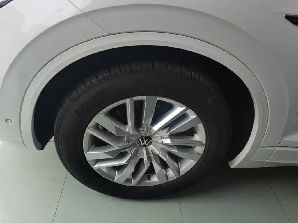 صورة 23 - Volkswagen Touareg