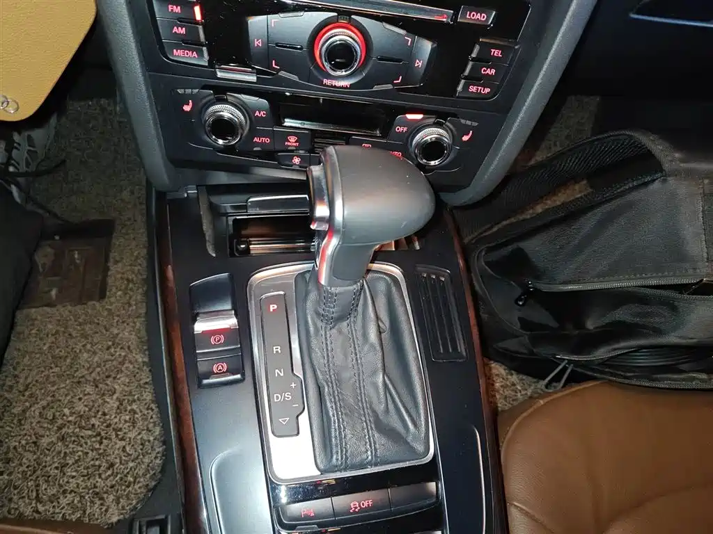Audi A4L 2016 35 TFSI Automatic Comfort фото 10