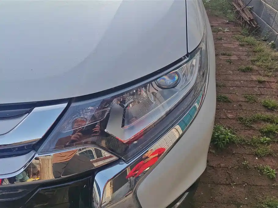 Mitsubishi Outlander 2018 2.0L 2WD Glory Edition 5-seater фото 5