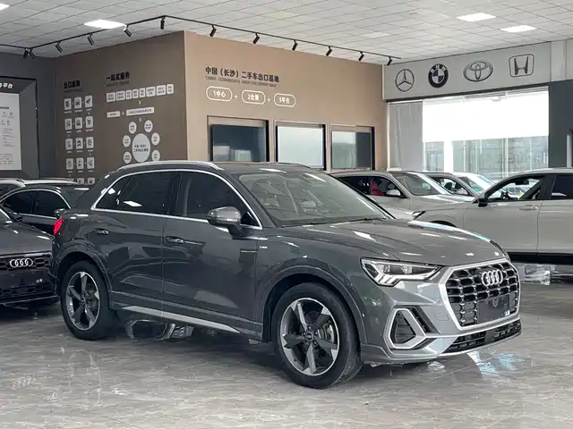 Audi Q3 2022 35 TFSI Fashion Dynamic — фото 3