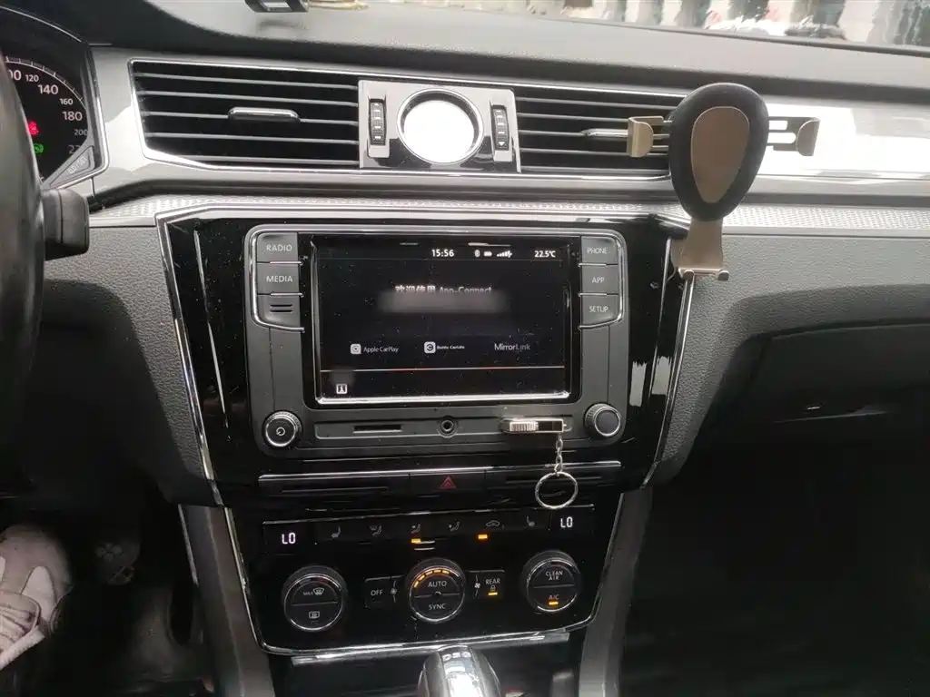 Volkswagen Passat 2017 330TSI DSG Prestige фото 6