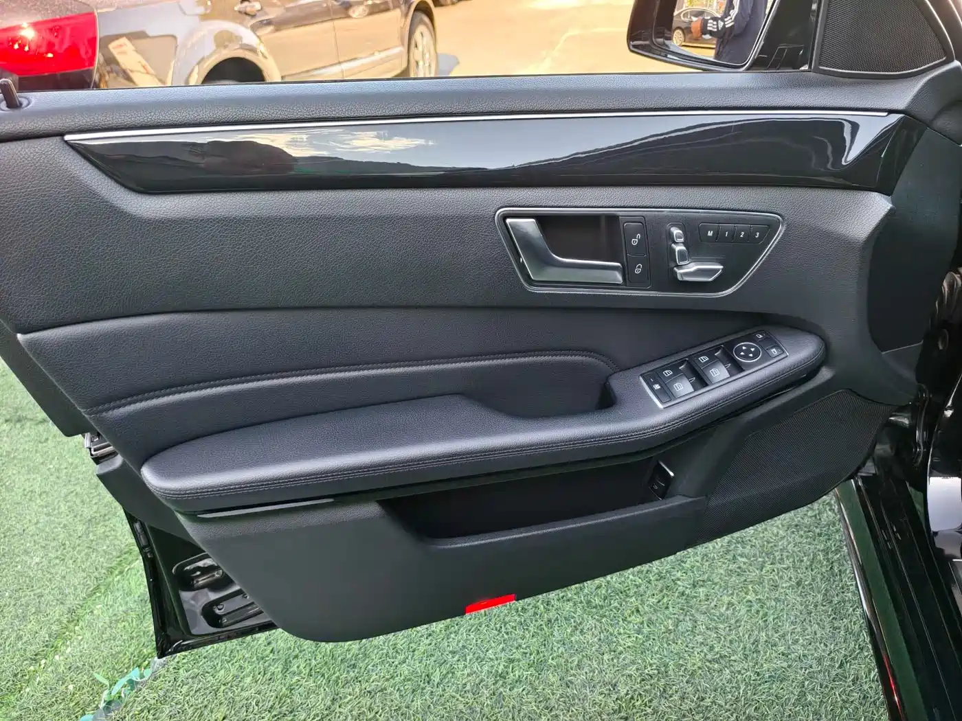 Mercedes-Benz E-Class 2015 E 200 L фото 10