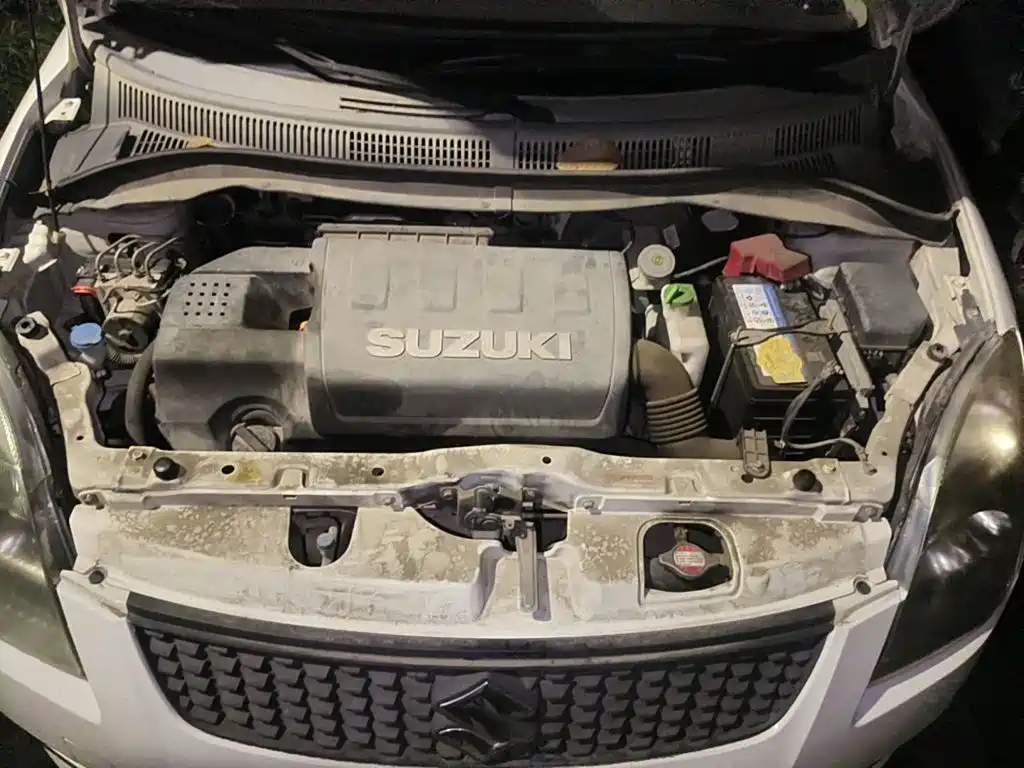 Фото 9 - Suzuki Swift