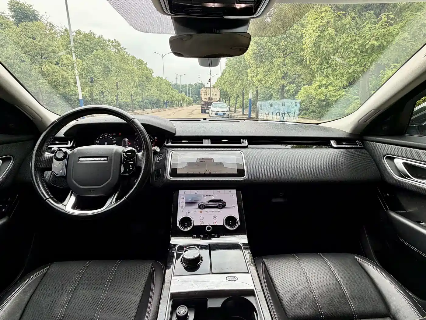 Land Rover Range Rover Velar 2017 P380 R-DYNAMIC S фото 17