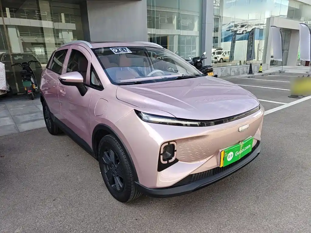 Фото 4 - Geely Geometry E Firefly
