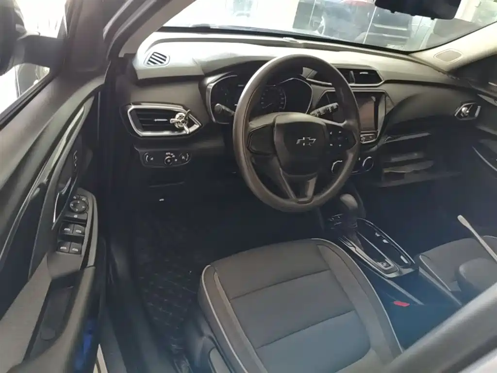 Chevrolet Trailblazer 2019 435T Redline CVT FWD Sport Edition (China VI) фото 12