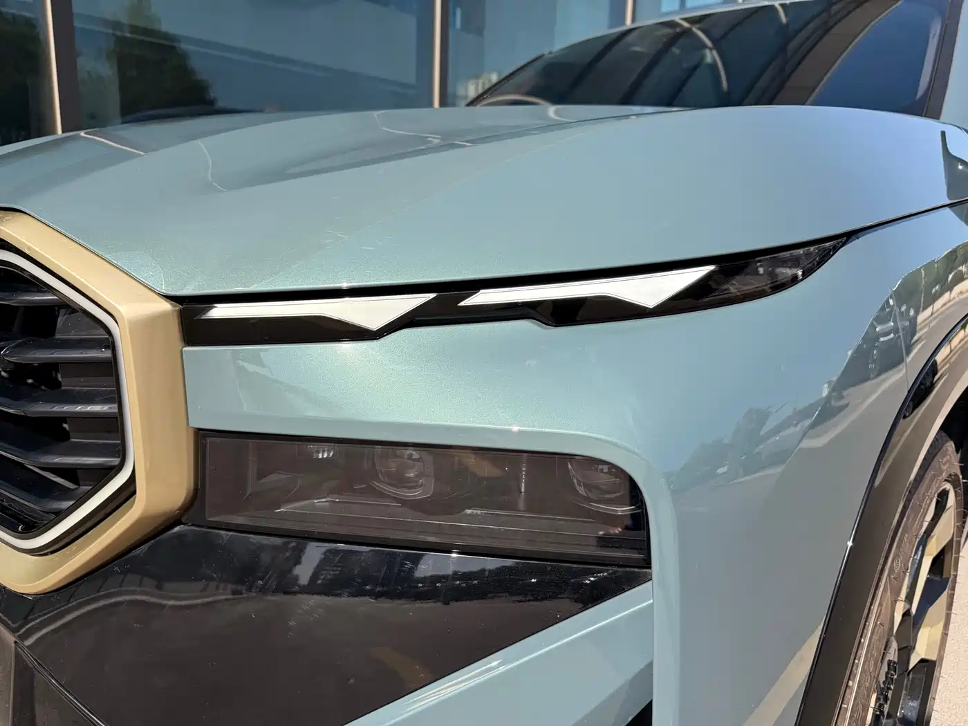 BMW XM 2023 Model Base фото 7