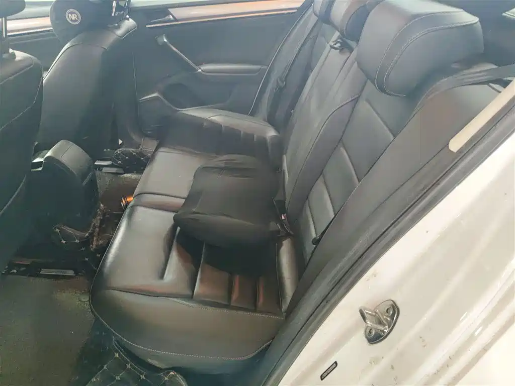 Volkswagen Bora 2018 1.5L Automatic Comfort фото 17