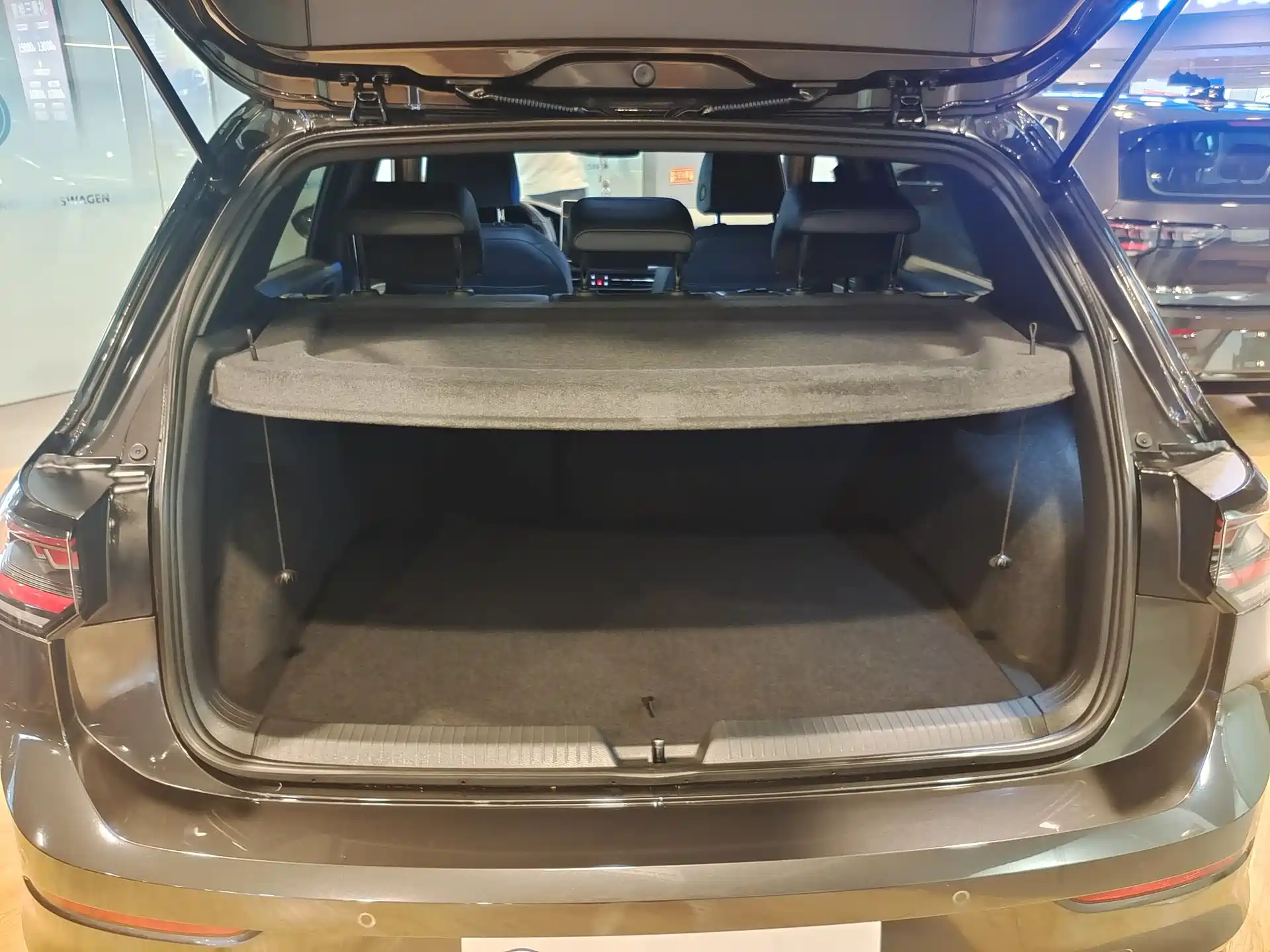 Фото 10 - Volkswagen Golf