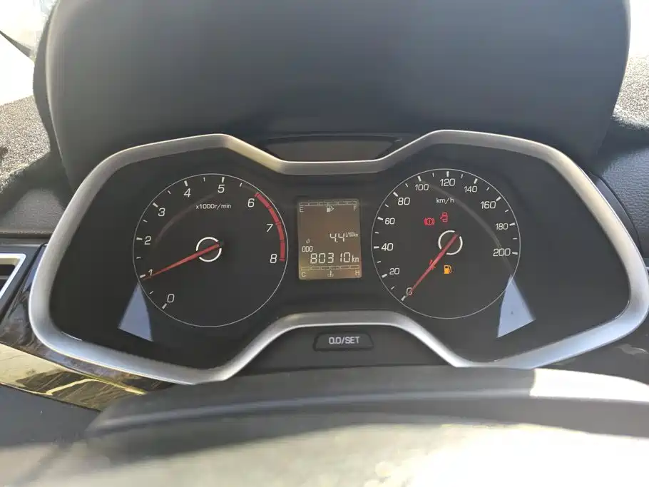 Photo 14 - Baojun 310