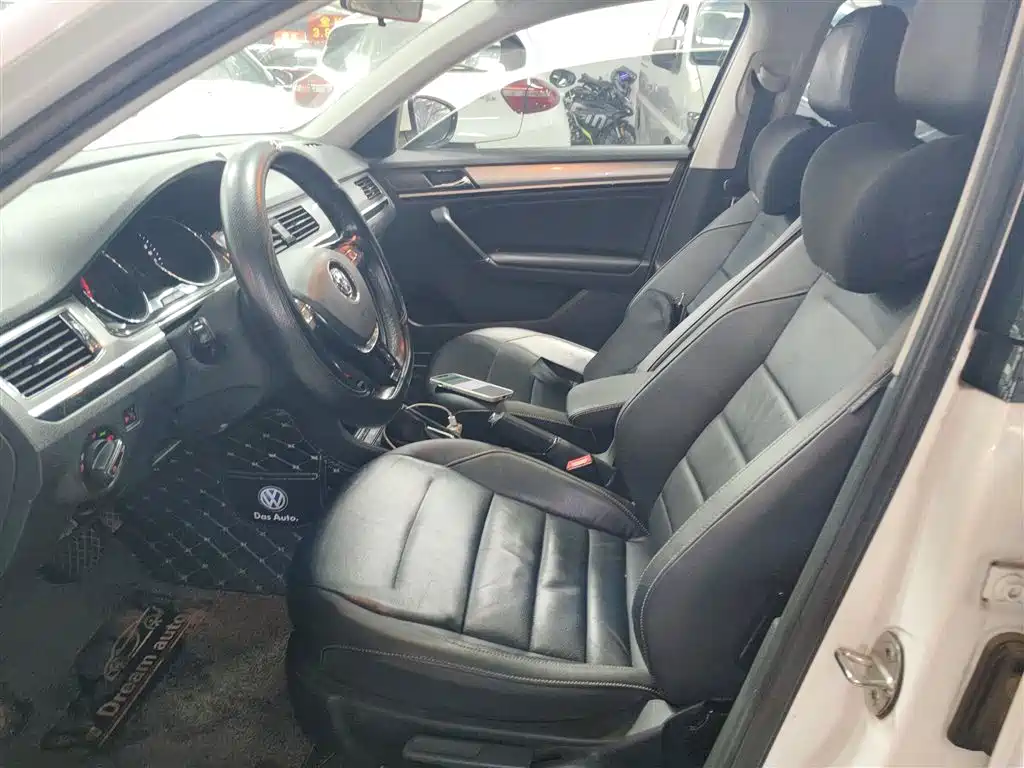 Volkswagen Bora 2018 1.5L Automatic Comfort фото 15