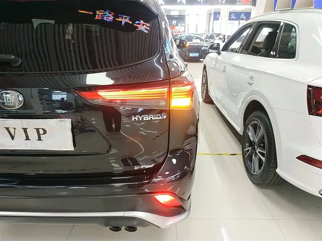 Toyota Crown Kluger 2021 2.5L HEV AWD Flagship Edition фото 24
