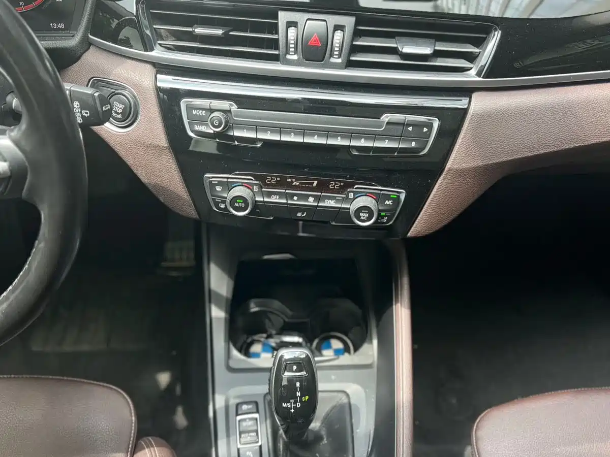 BMW X1 2022 sDrive25Li Leading фото 14