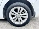 Photo 19 - Chevrolet Cruze