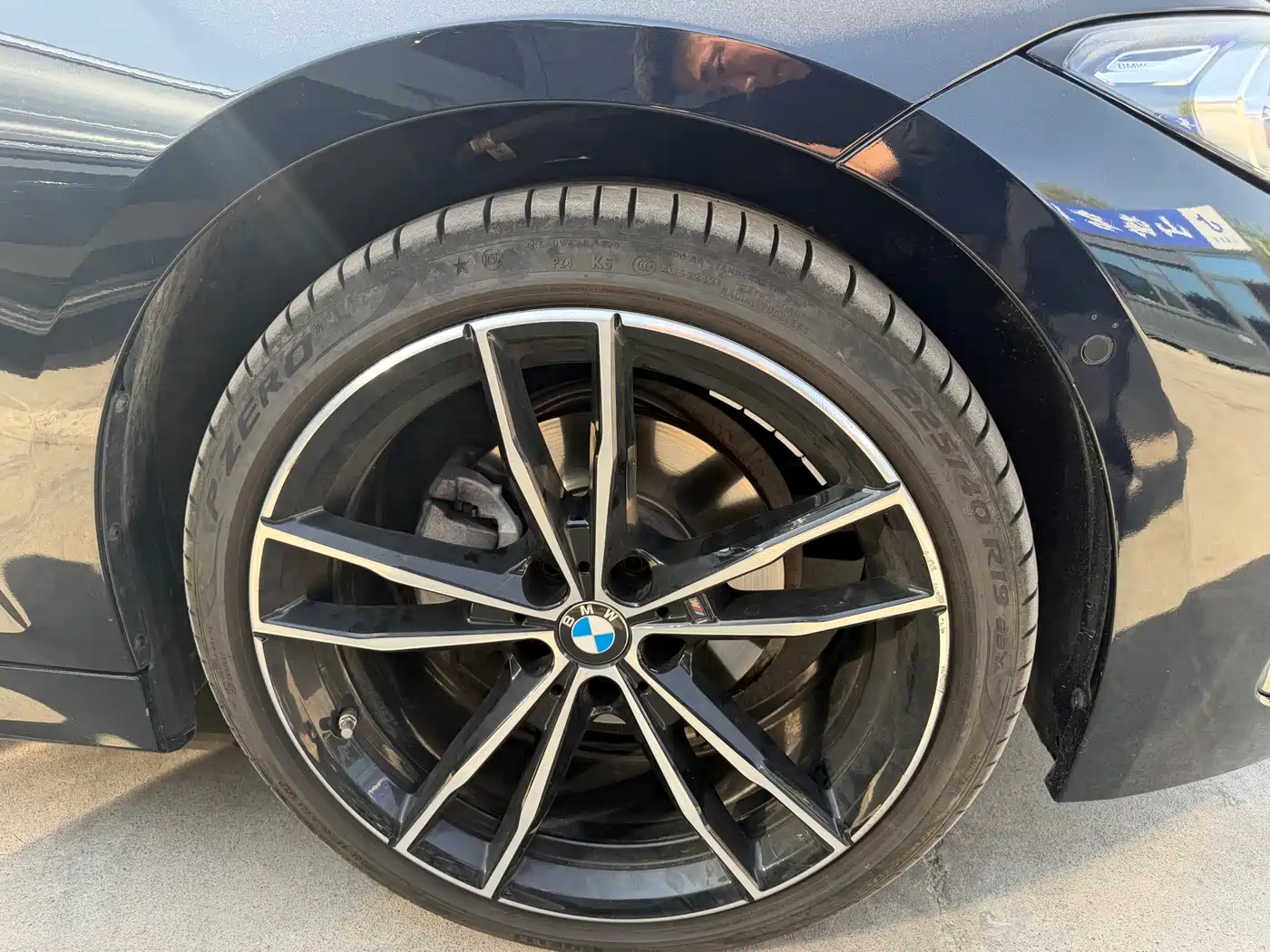 BMW 3 Series 2024 325Li M Sport Shadowline Package фото 16