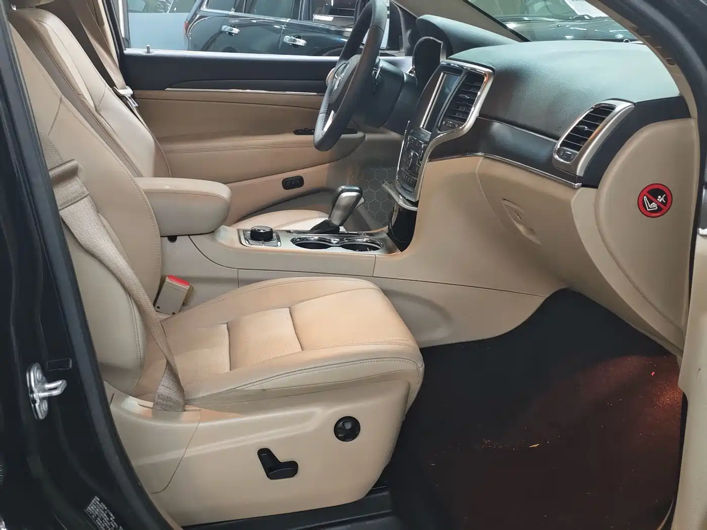 Jeep Grand Cherokee (Import) 2020 2017 3.6L Elite Navigation Edition