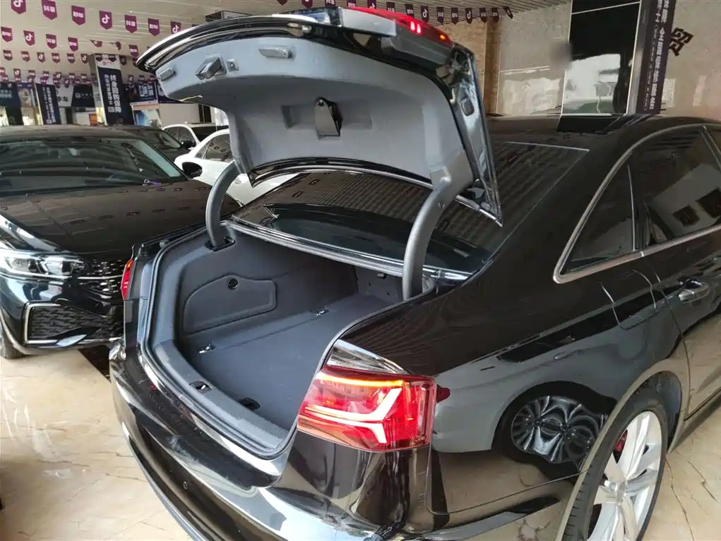 Audi A6L 2018 30th Anniversary 45 TFSI quattro Sport фото 15