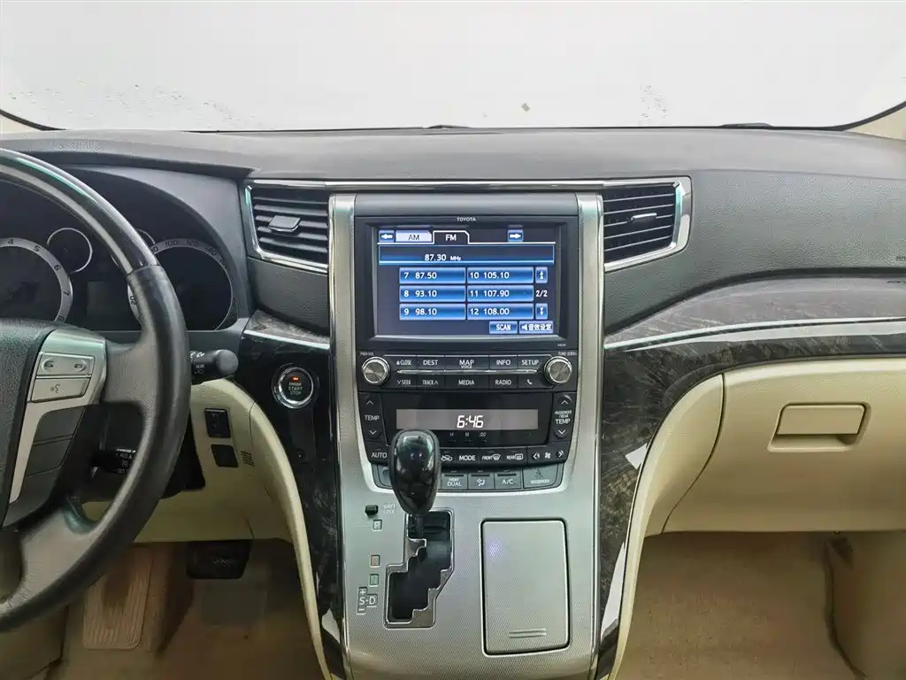 Toyota Alphard 2012 3.5L Luxury Edition фото 12