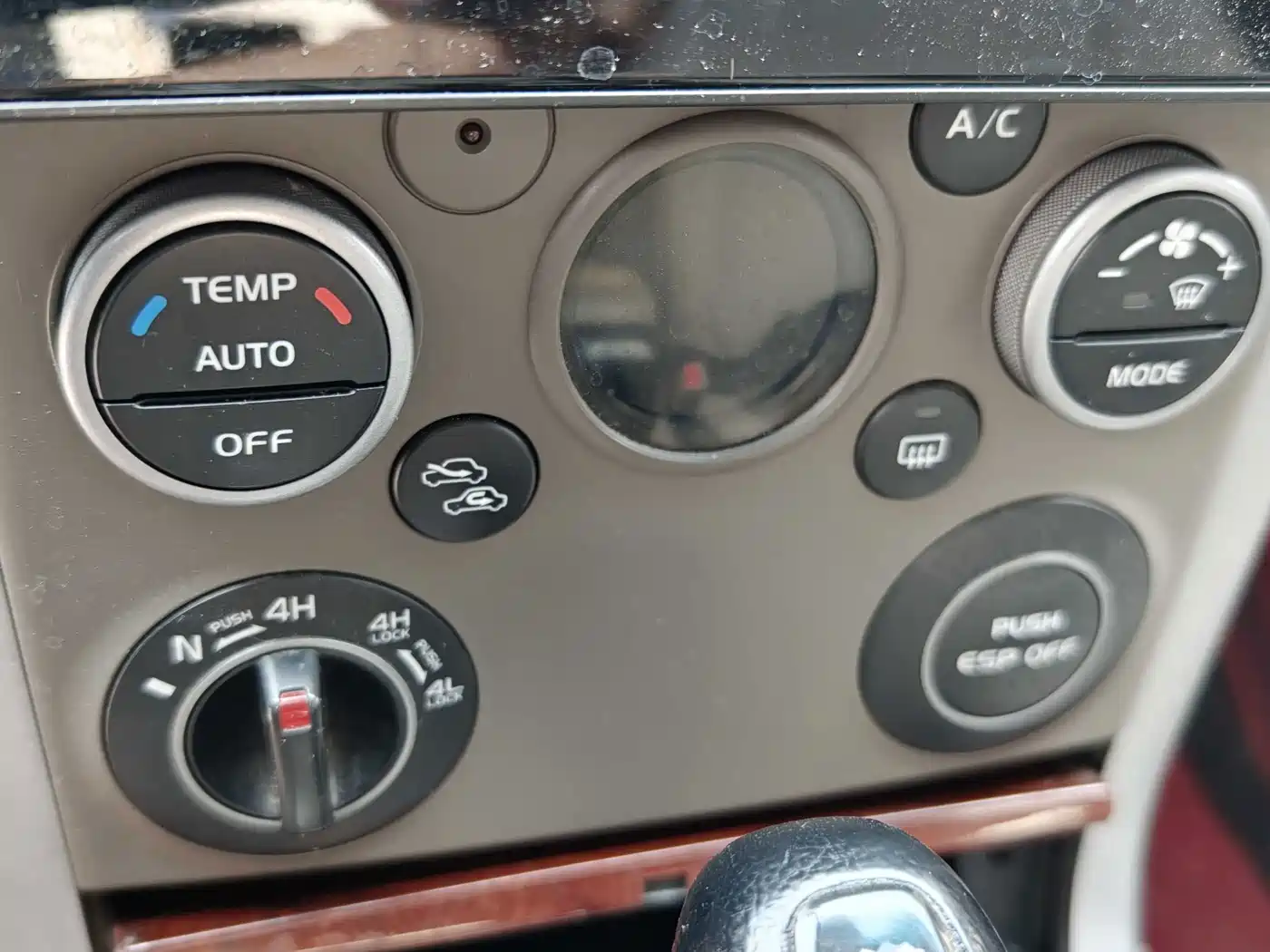 Suzuki Grand Vitara 2011 2012 2.4L AT Premium Navigation 5-Door