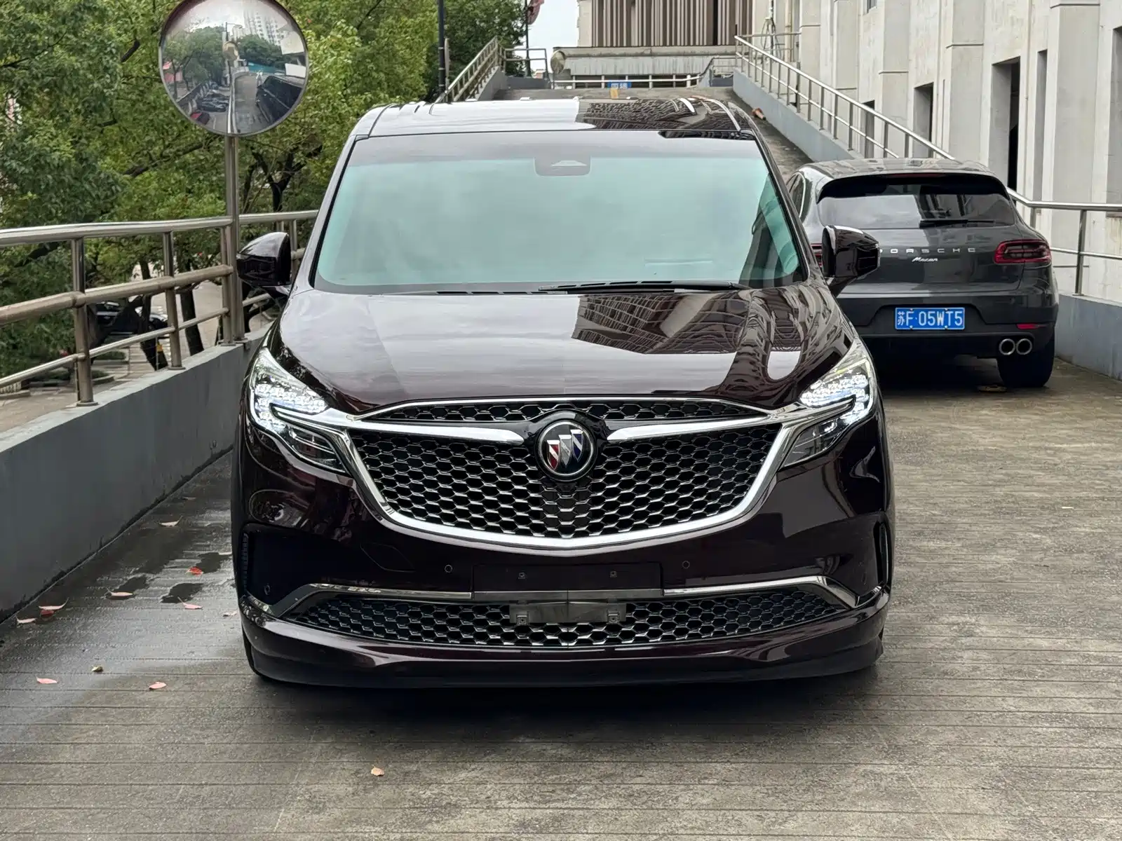 Фото 2 - Buick GL8