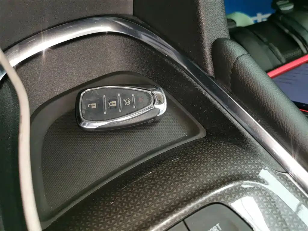 Chevrolet Malibu XL 2017 1.5T Auto Sport Edition фото 17