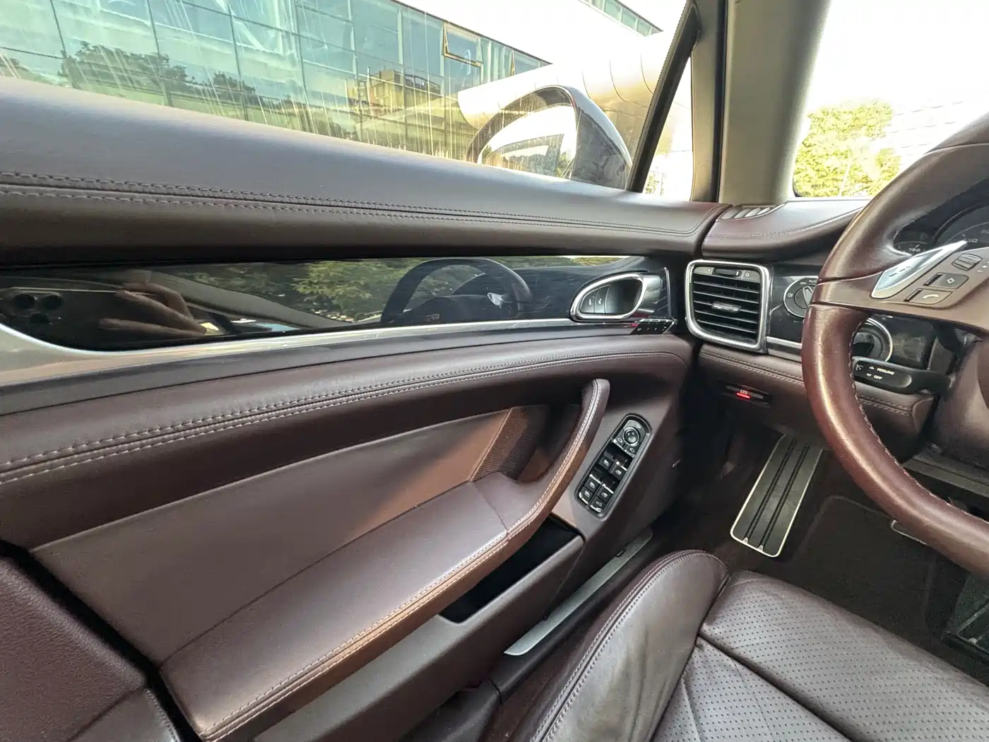 Porsche Panamera 2014 Panamera 4 3.0T фото 23