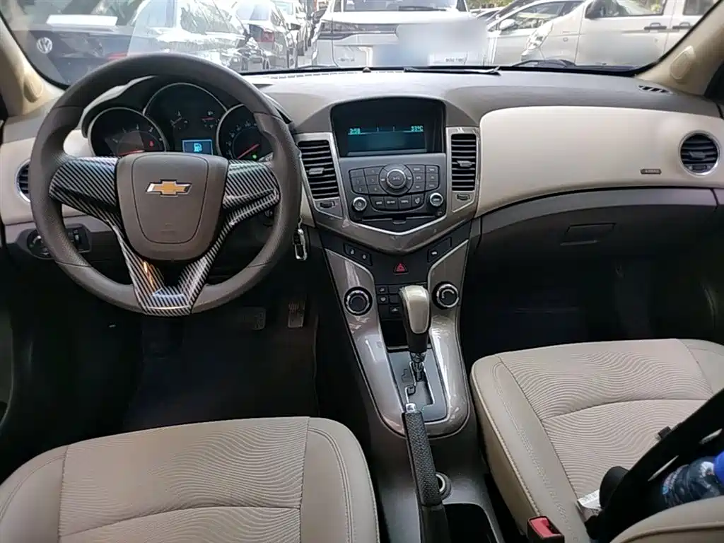 Chevrolet Cruze 2015 1.5L Classic SE AT фото 10