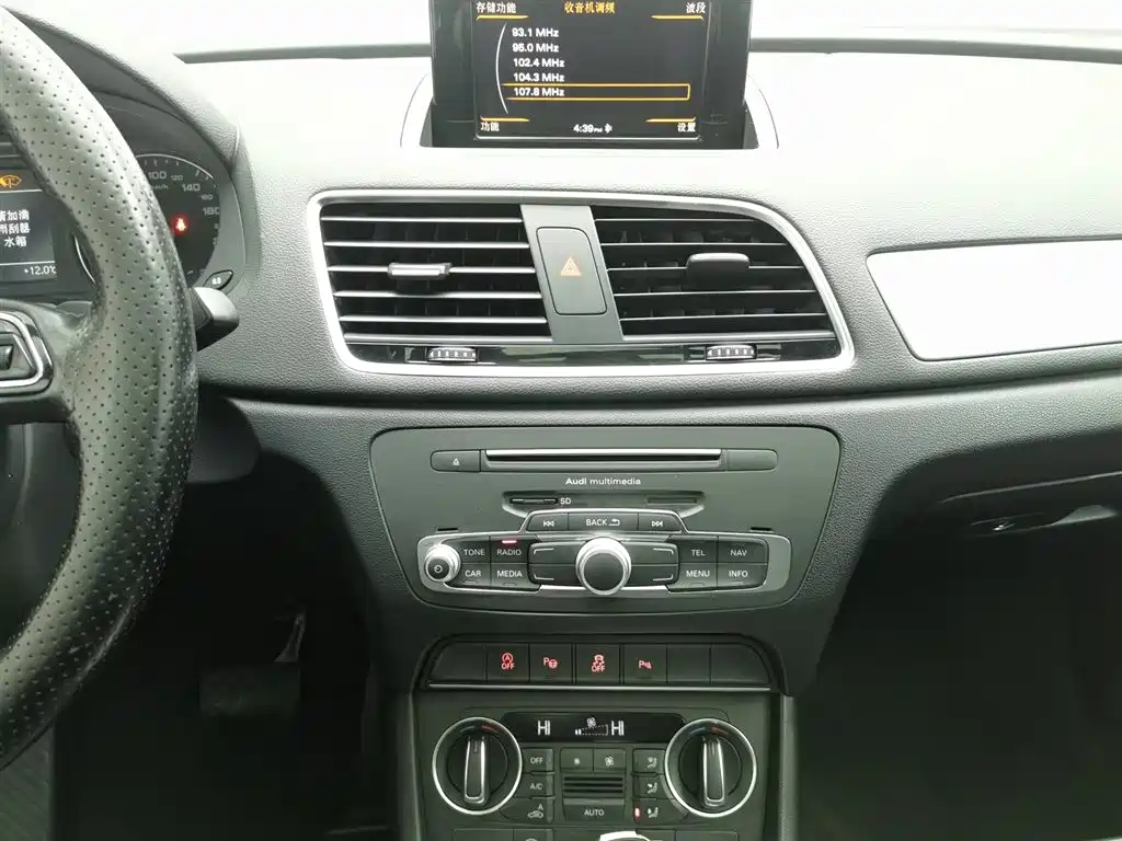 Audi Q3 2017 30 TFSI Style фото 12