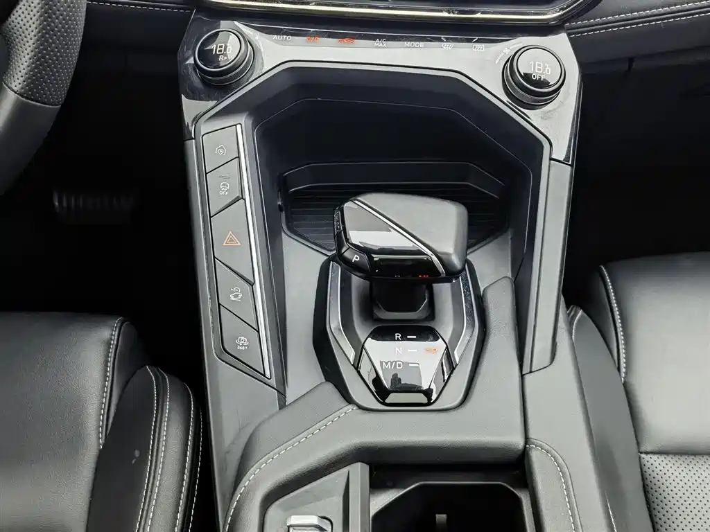 Lynk & Co 06 2023 Remix 1.5T Power Pro фото 13