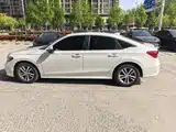Фото 10 - Honda Civic